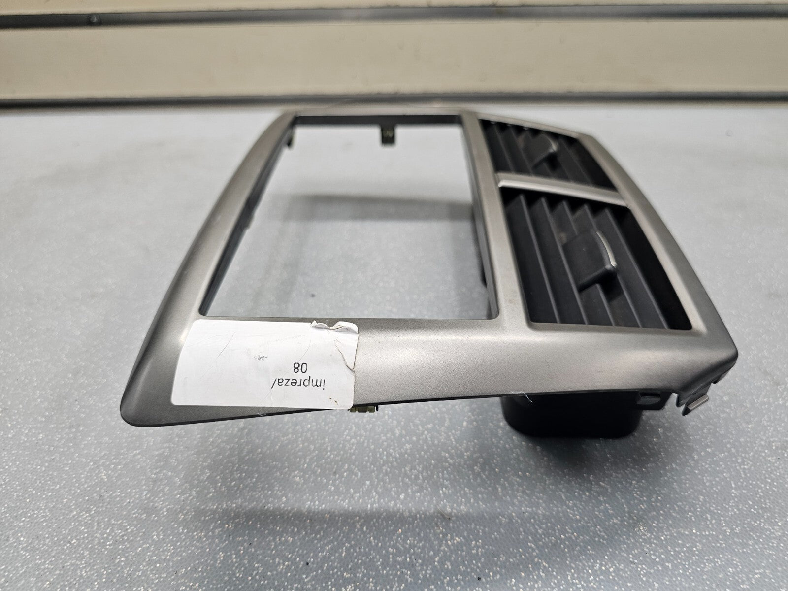 🔥08-14 FORESTER IMPREZA DASH RADIO STEREO BEZEL TRIM INSTRUMENT PANEL SILVER