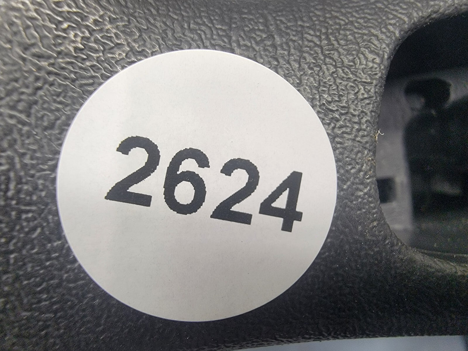 02-09 Trailblazer Envoy03-06 SILVERADO SIERRA YUKON STEERING WHEEL LEATHER BLACK