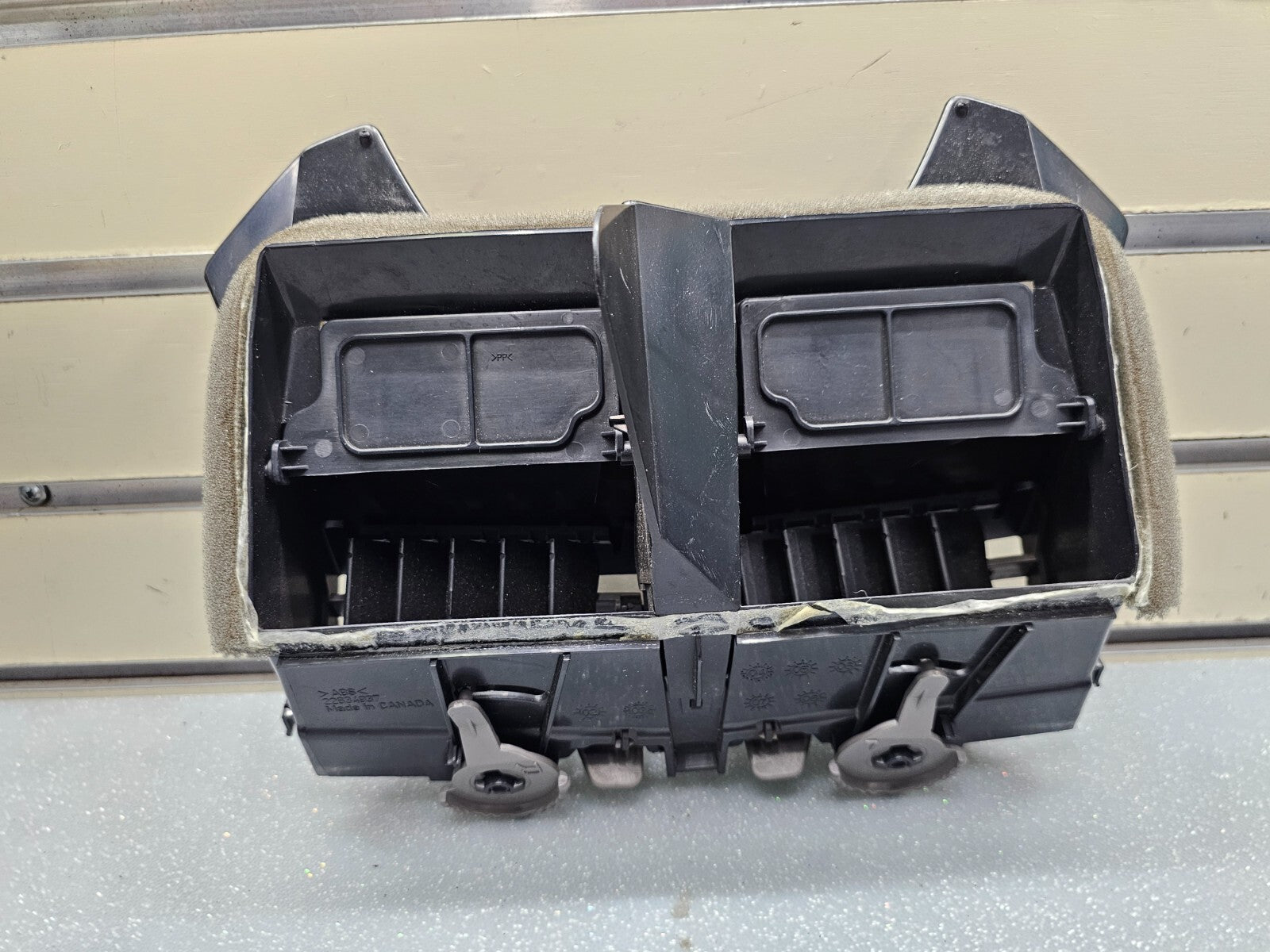 🔥04-08 Chevy Malibu Center Dash AC AIR Vent Tan  OEM