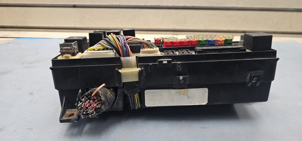 🔥00-02 DODGE DAKOTA FUSE RELAY BOX ENGINE JUNCTION WIRING BLOCK TIPM OEM