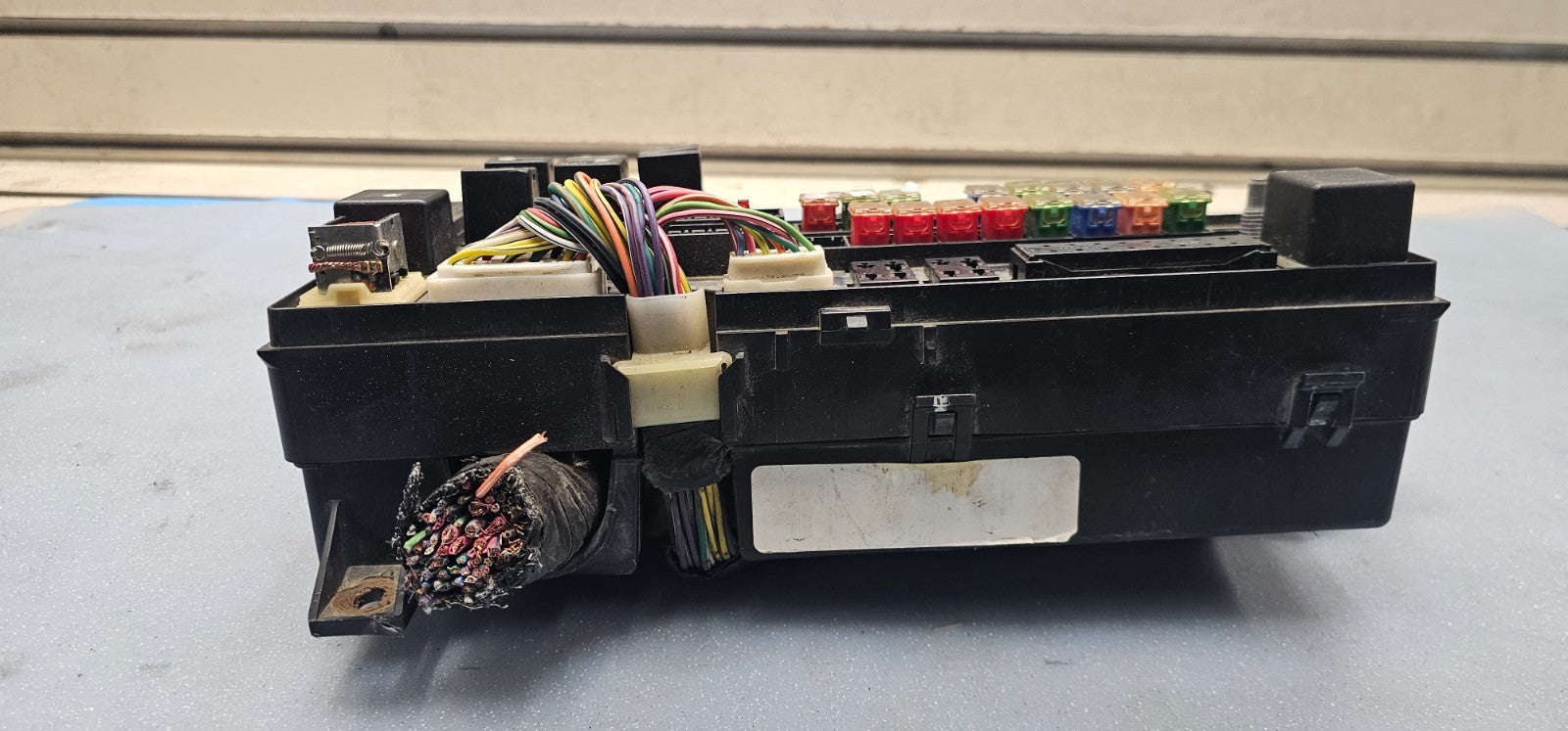 🔥00-02 DODGE DAKOTA FUSE RELAY BOX ENGINE JUNCTION WIRING BLOCK TIPM OEM