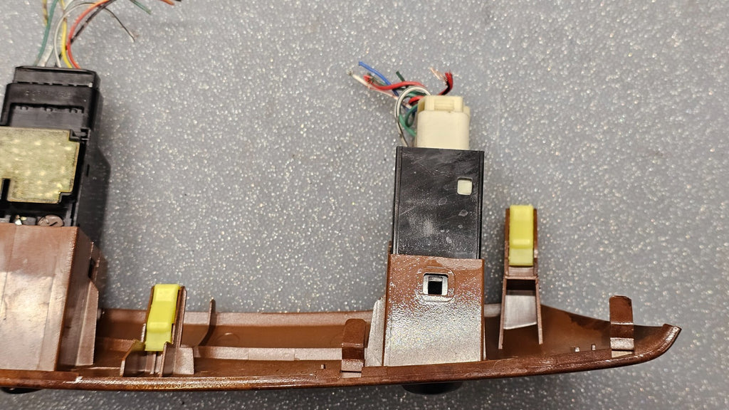 🔥04-10 Toyota Sienna Dash Hazard Defrost Light Door Switch Trim Bezel Wood