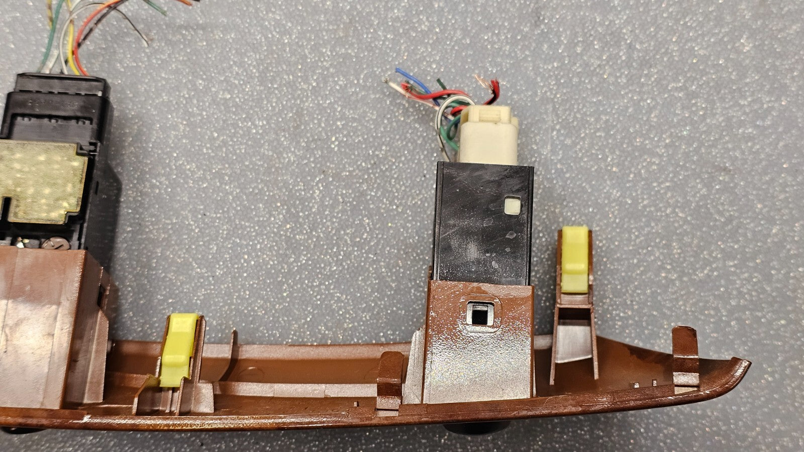 🔥04-10 Toyota Sienna Dash Hazard Defrost Light Door Switch Trim Bezel Wood