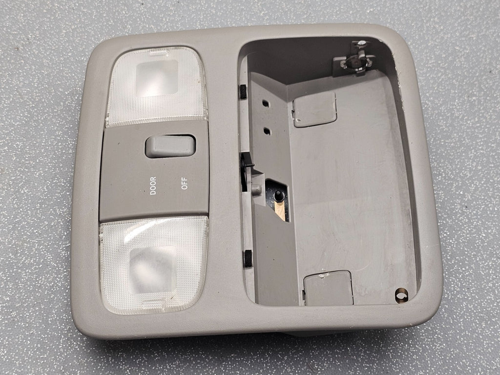 🔥04-07 Toyota Highlander Overhead Console Dome Light Lamp Storage Assembly GRAY