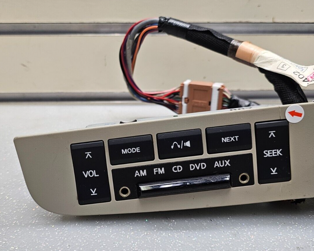 🔥2004 - 2007 INFINITI QX56 Rear Audio Radio Control Panel