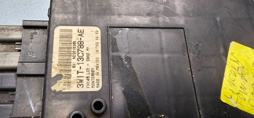 🔥07-11 Town Car Crown Victoria Grand Marquis LCM Lighting Control Module 4 Plug