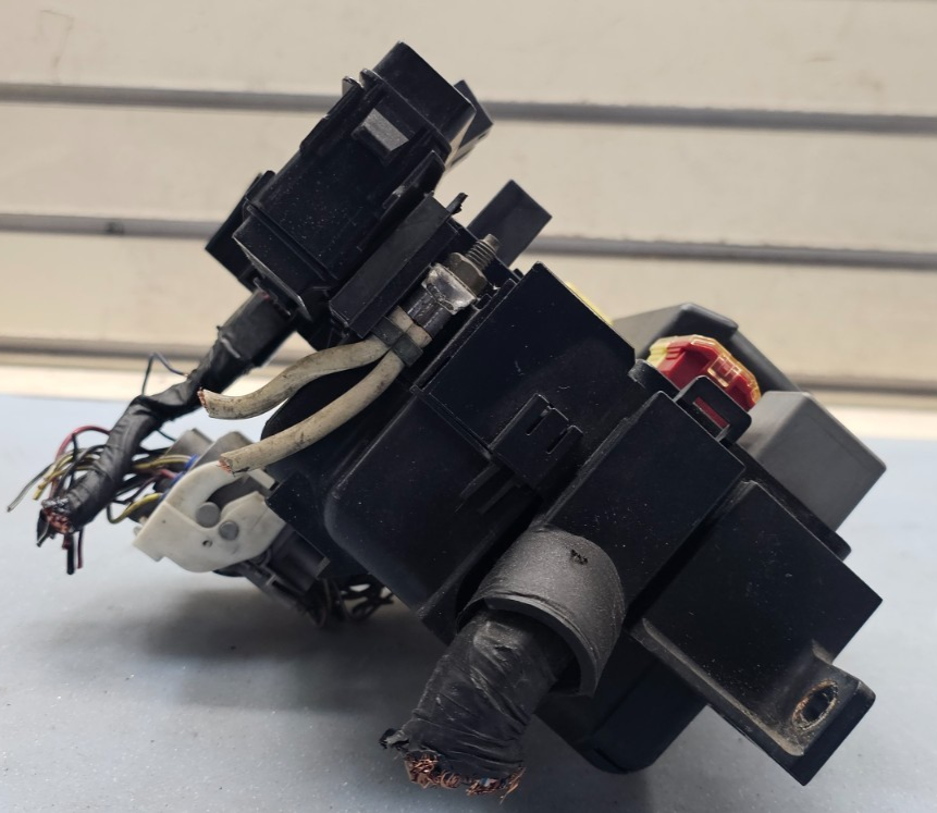 🔥05-12 Mitsubishi Galant Wiring Fuse Box Relay Relay Unit Module Junction Block