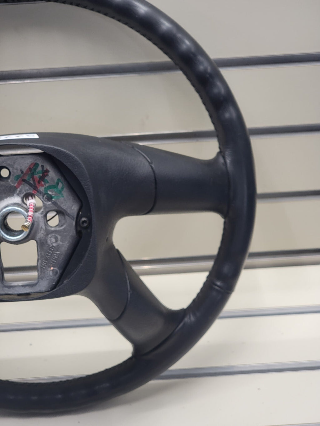 🔥03-06 SILVERADO SIERRA YUKON TAHOE SUBURBAN STEERING WHEEL LEATHER BLACK