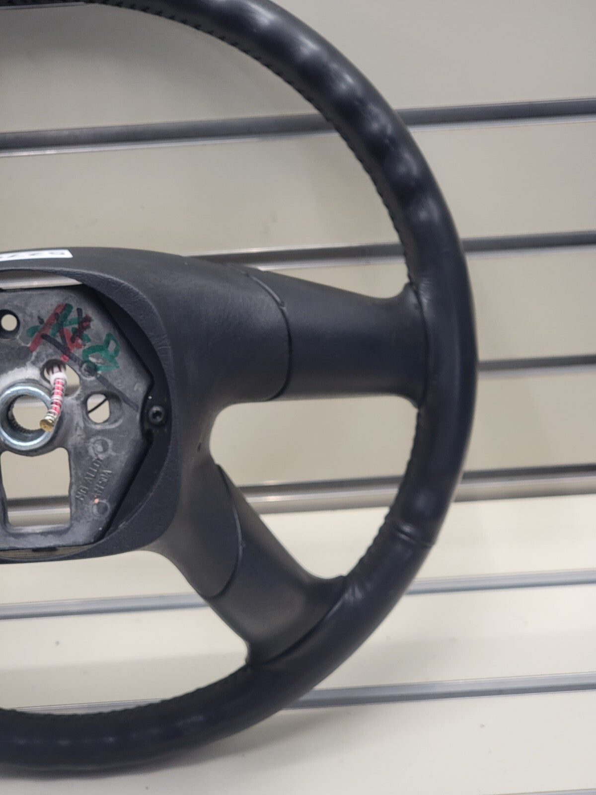 🔥03-06 SILVERADO SIERRA YUKON TAHOE SUBURBAN STEERING WHEEL LEATHER BLACK