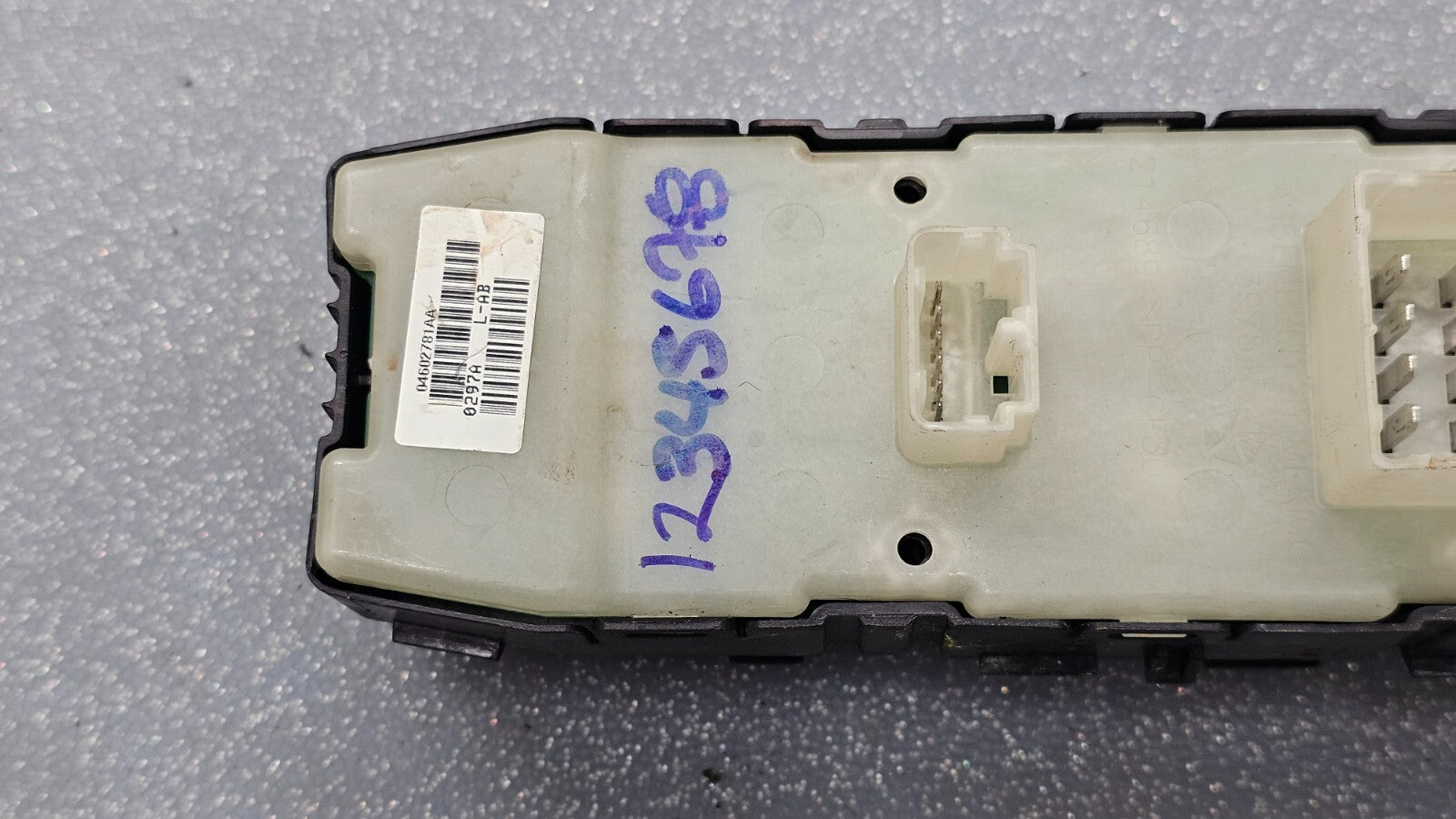 07-14 Chrysler 200 Magnum Durango  Master Power Window Switch Left Driver Black