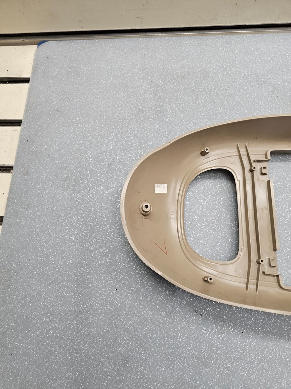 🔥97-03 Ford F150 EXPEDITION Overhead CONSOLE Display Comp STORAGE Frame TAN 08