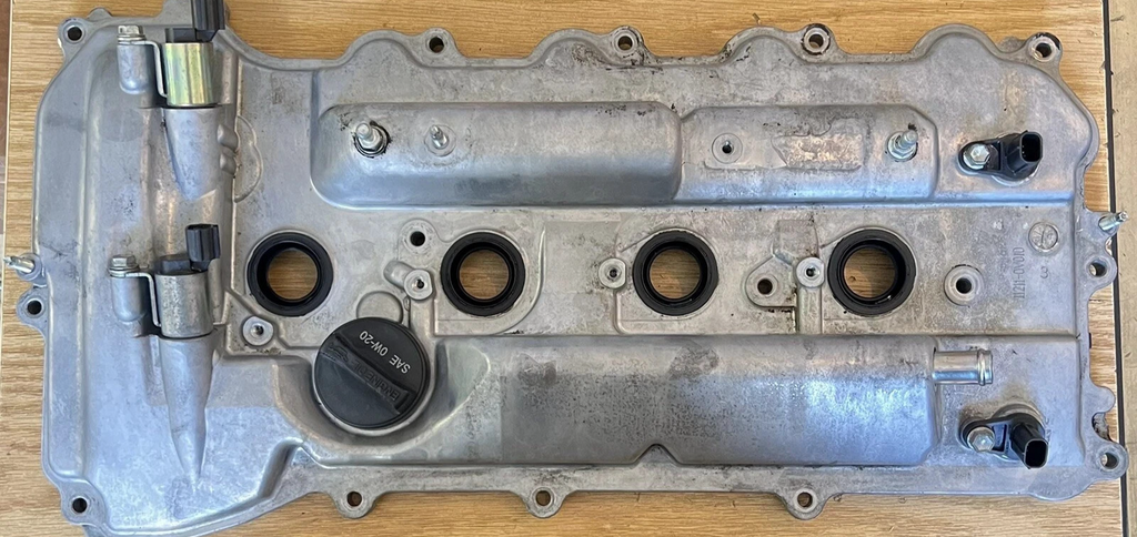 🔥10-17 Toyota Camry 2.5L Engine Valve Cover 11211-0V010 OEM