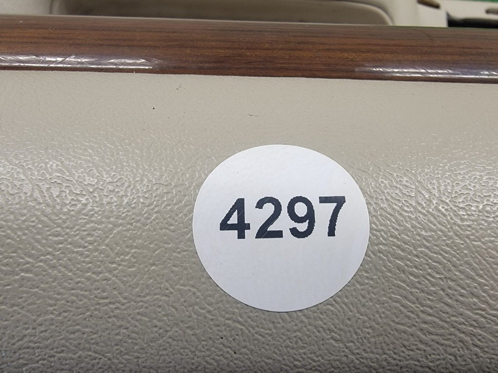 🔥95-99 Chevy GMC Silverado C/K DOOR PANEL Front RIGHT Side/auto  TAN