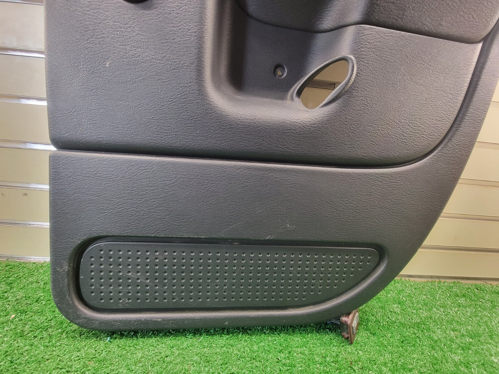 🔥02-05 Dodge RAM Interior DOOR Panel Rear RIGHT PASSENGER GRAY v1 G22