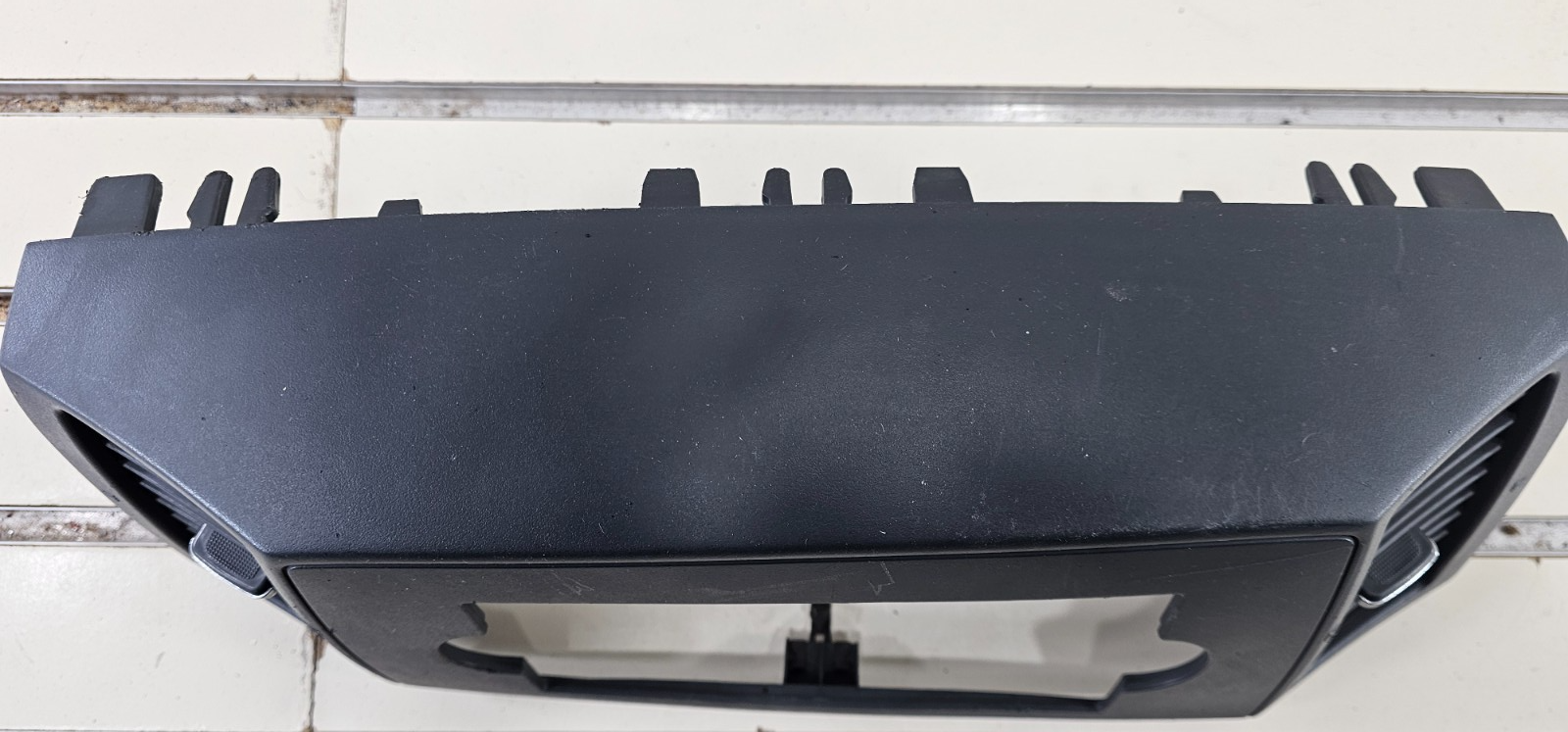 🔥2005-2007 Jeep Grand Cherokee RADIO TRIM BEZEL W VENTS Dark Gray B30