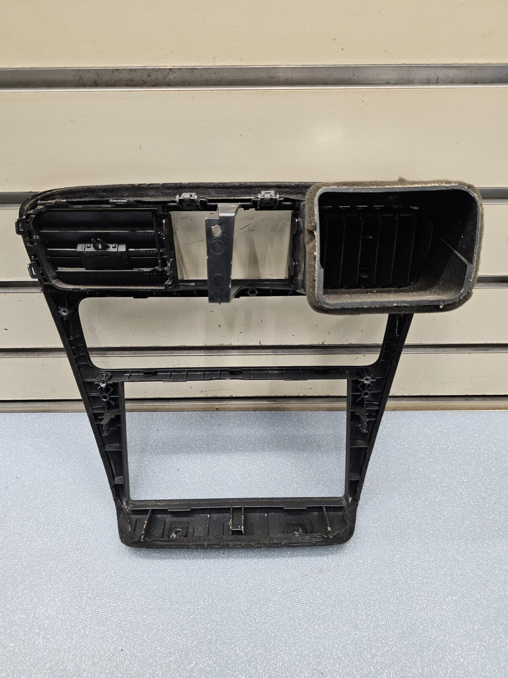 98-02 HONDA ACCORD FRONT CENTER DASH RADIO STEREO CLIMATE BEZEL TRIM PANEL BLACK