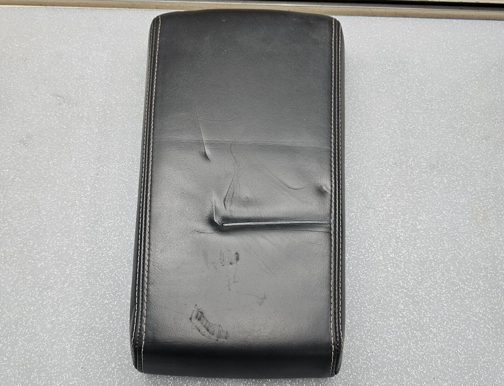 🔥07-11 Nitro Liberty Center Console Lid Arm Rest Top Pad Cover Assembly Black