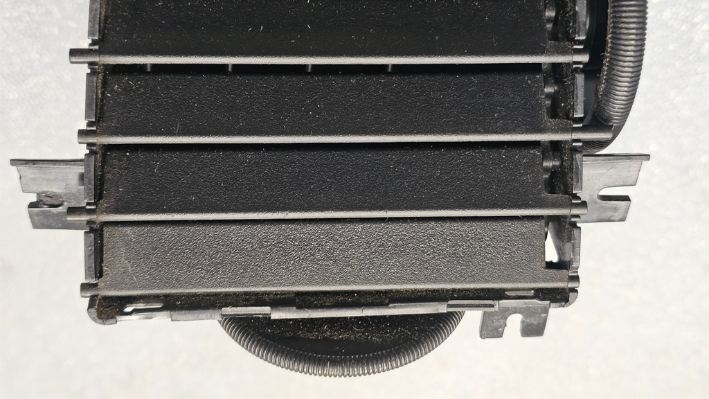 🔥00-07 Chevrolet Monte Carlo Front Left Outer Air Vent Dash Center Grille Black