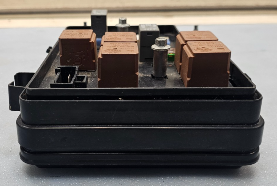 🔥08-13 Tahoe Yukon Sierra Hybrid 5.3 Fuse Box Relay Junction Wiring Block TIPM
