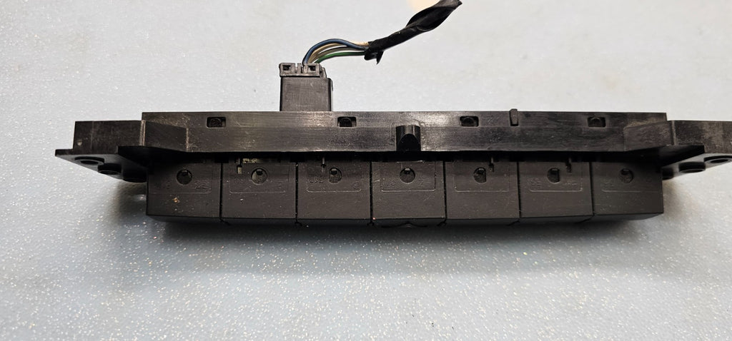 🔥08-10 JEEP COMMANDER HAZARD EMERGENCY FLASHER ESP CONTROL SWITCH ASSEMBLY OEM