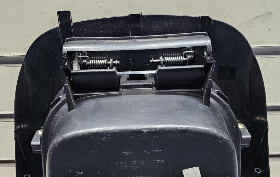 🔥00-06 Nissan SENTRA Center Dash BEZEL Air Vents Cubby Storage Trim BLACK B20