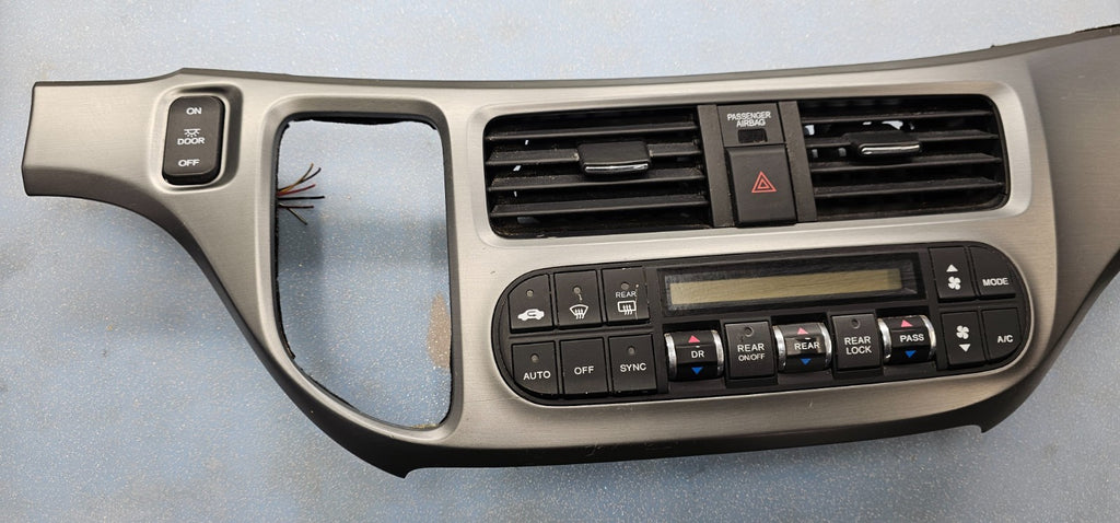 🔥05-10 Honda Odyssey Center Dash Radio Climate Control Bezel Trim Panel silver