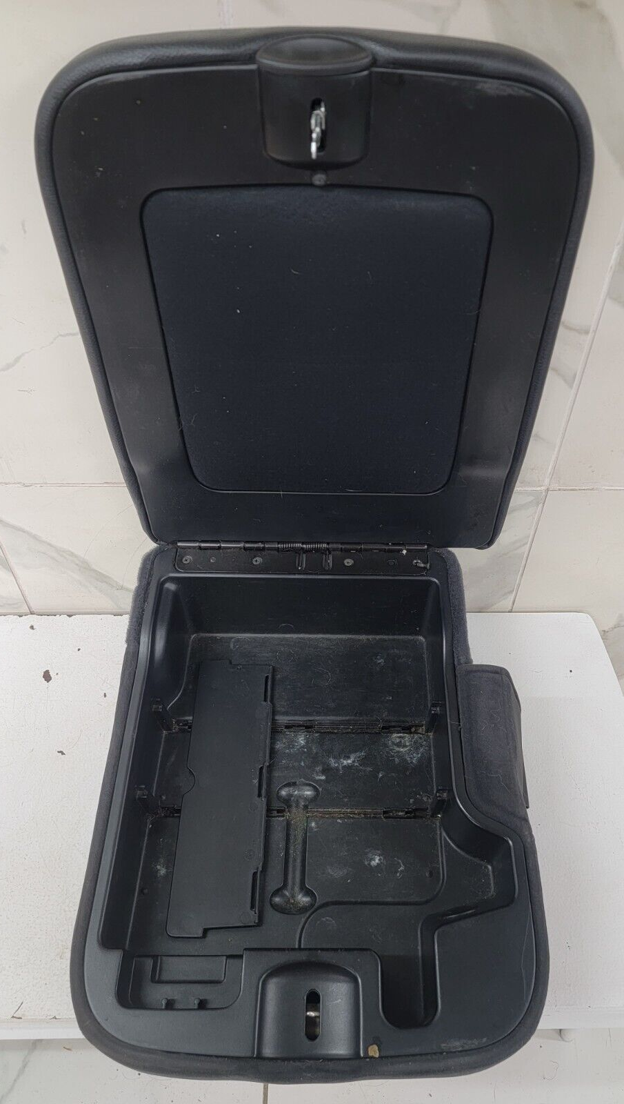 2002-2008 Dodge Ram 1500 Jump Seat Console Arm Rest Storage OEM Black JS7