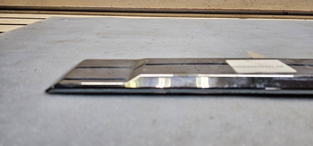 🔥2006-2010 Jeep Commander  Rear Door Molding SILVER