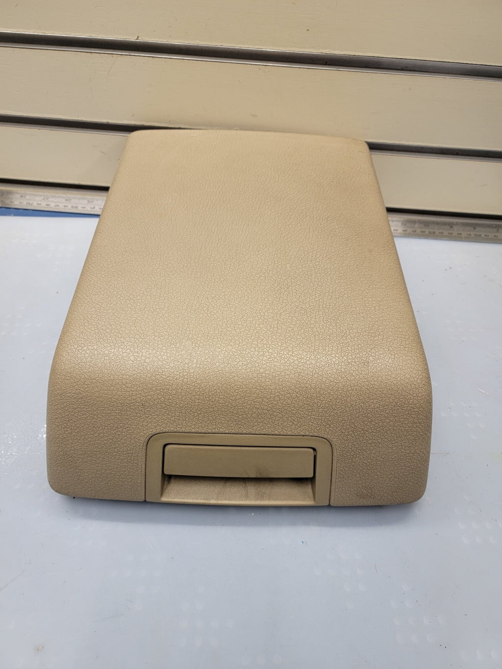 🔥07-14 FORD EXPEDITION CENTER CONSOLE COLUMN SHIFT ARM REST LID  TAN