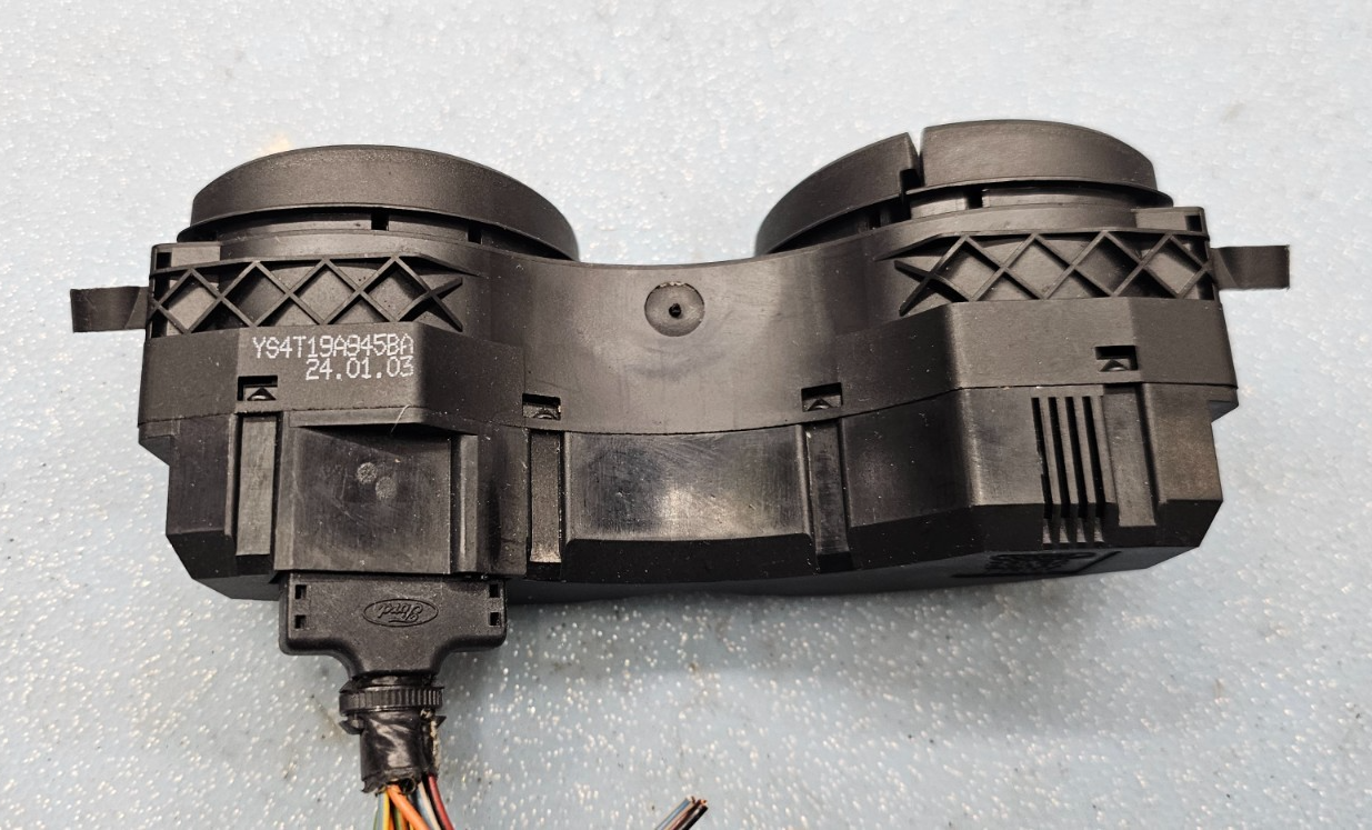 🔥00-04 Ford Focus AC Heater Climate Temperature Air Rear Defrost Dash Switch