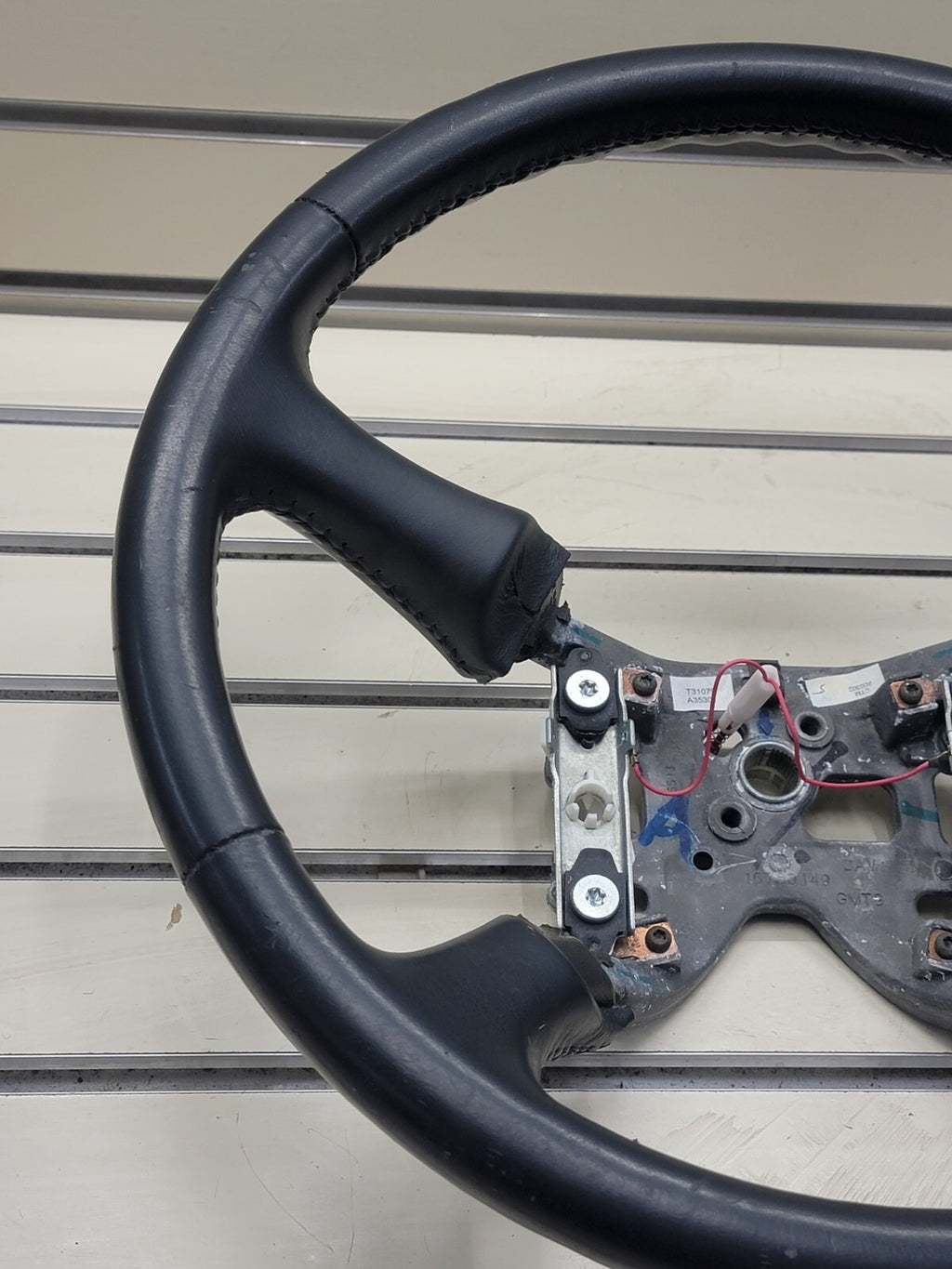 99-02 Chevy Silverado Tahoe Suburban Sonoma Blazer Steering Wheel Leather Black