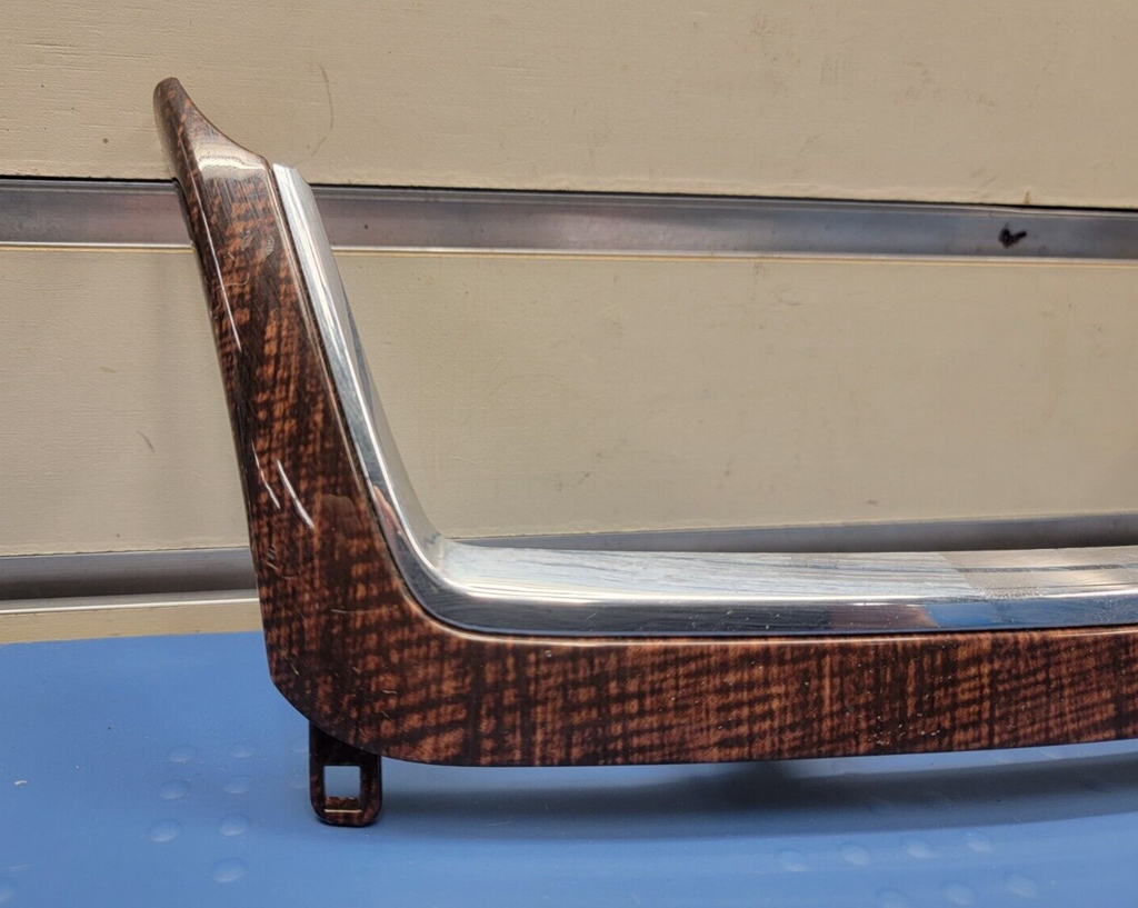 🔥08-12 Chevy MALIBU Center Dash Radio Bezel Panel UPPER Vent Trim WOODGRAIN B8
