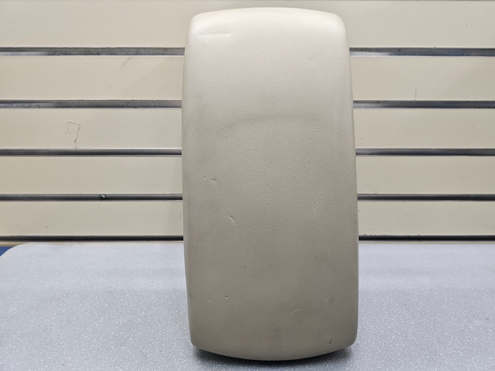 🔥07-11 TOYOTA CAMRY CENTER CONSOLE LID ARM REST COVER TOP PAD ASSEMBLY TAN OEM