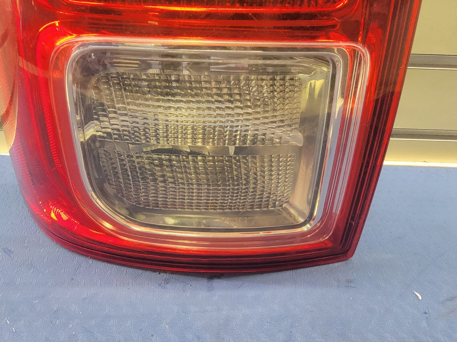 🔥11-13 JEEP COMPASS DRIVER LH QUARTER PANEL TAIL LIGHT OEM