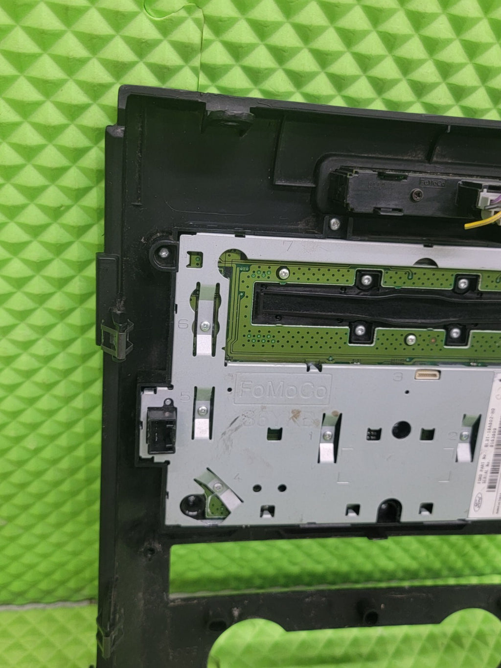 🔥2009-2012 Ford F-150 Raptor Center Dash Radio Bezel Panel Black B40
