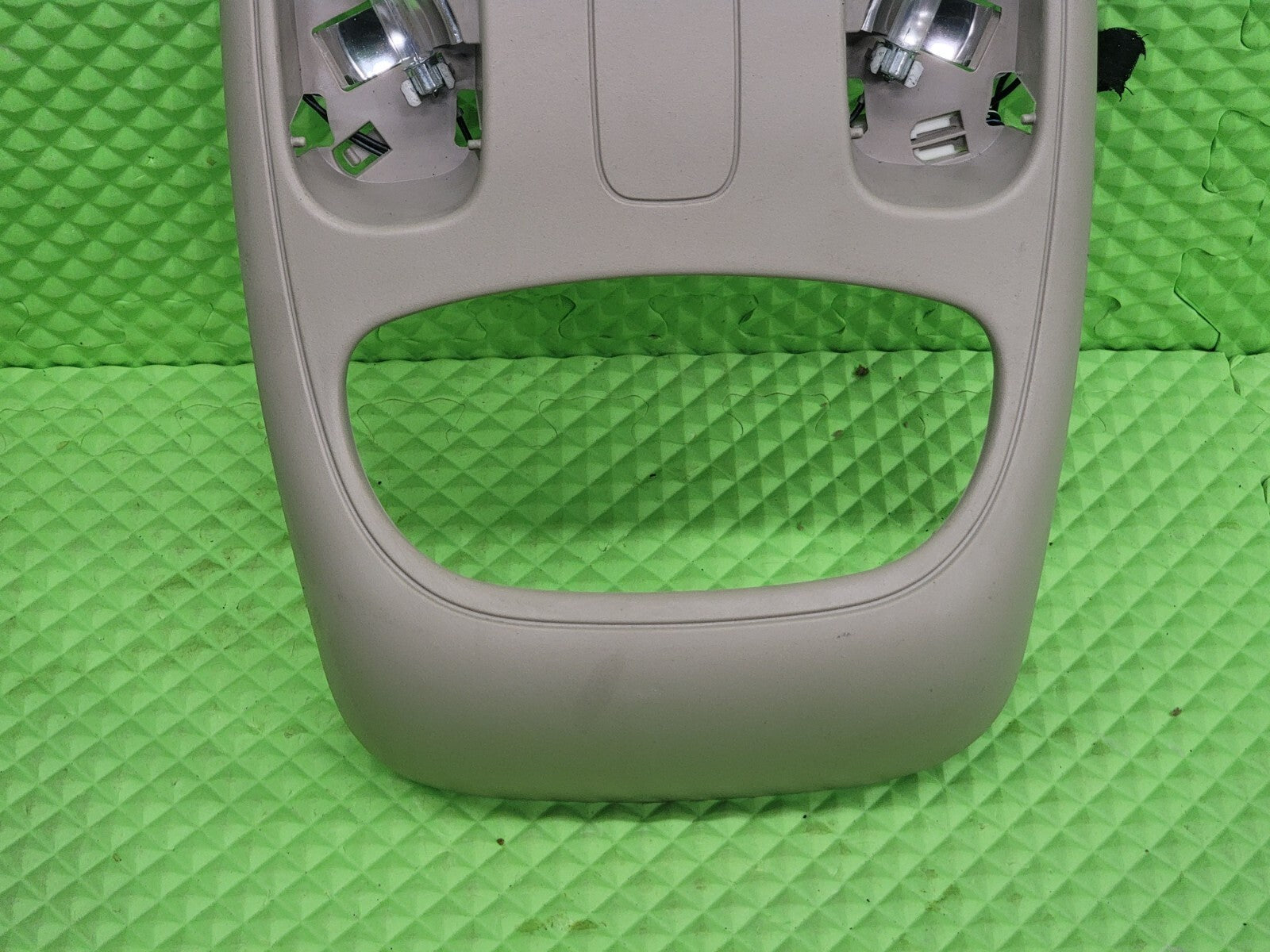 🔥2002-2005 Dodge Ram 1500 OverHead Console Map Dome TAN