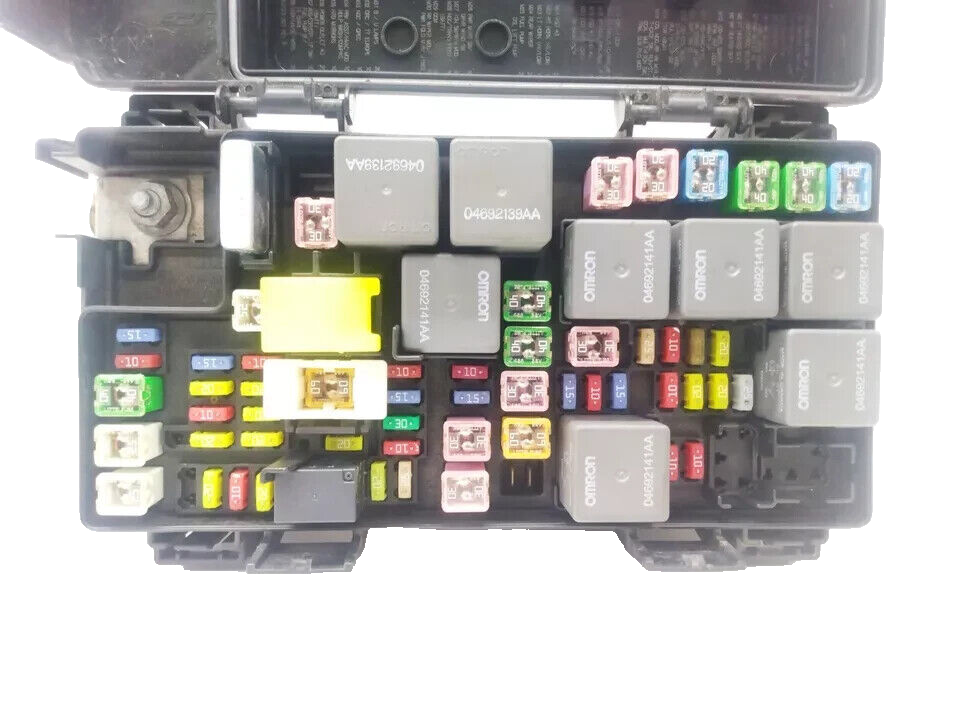 🔥2010 Jeep Liberty Nitro Interior Fuse Box TIPM Integrated Module OEM