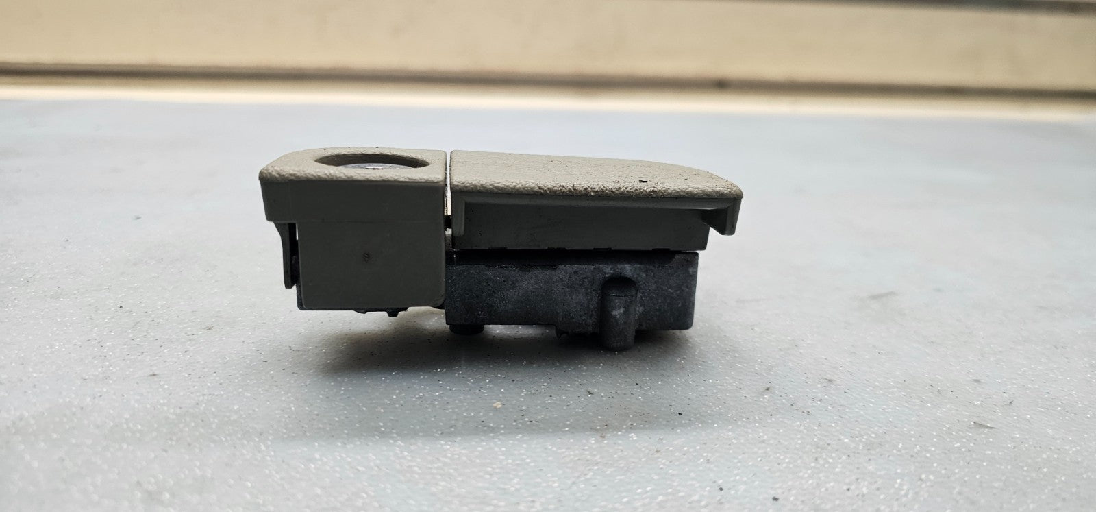 🔥05-10 Honda Odyssey Glove Box Compartment Handle Latch Lock Assembly TAN OEM