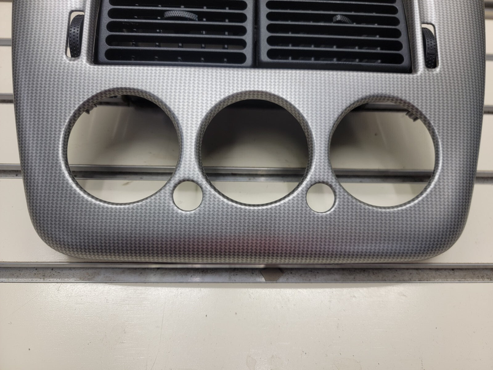 02-05 FORD EXPLORER RADIO AUDIO CLIMATE TEMPERATURE CONTROL BEZEL TRIM silver