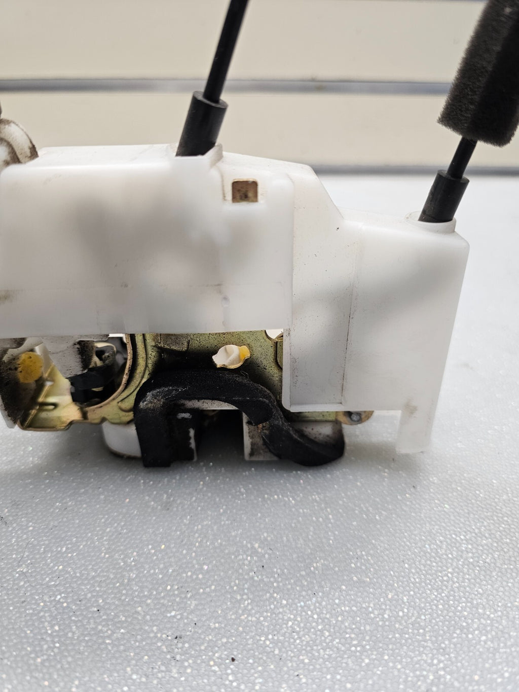 05-12 Nissan Pathfinder Frontier Door Lock Latch Actuator Right Passenger Front