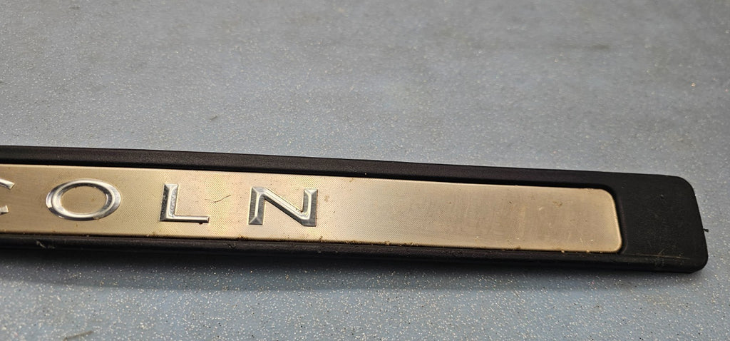 🔥2003-2011 Lincoln Town Car OEM Genuine Interior Trim Door Sill Plate