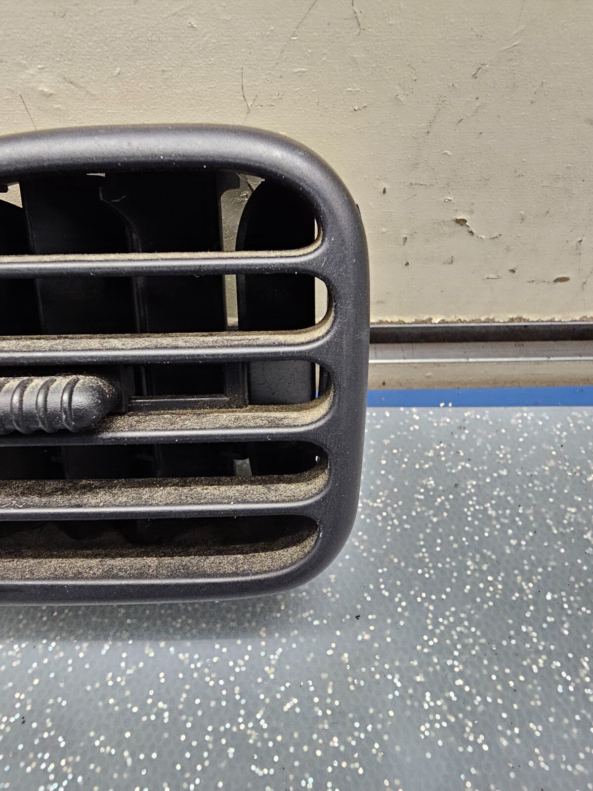 98-01 Dodge Ram Dash Right Passenger Heater Climate Air Vent Filter Conditioner