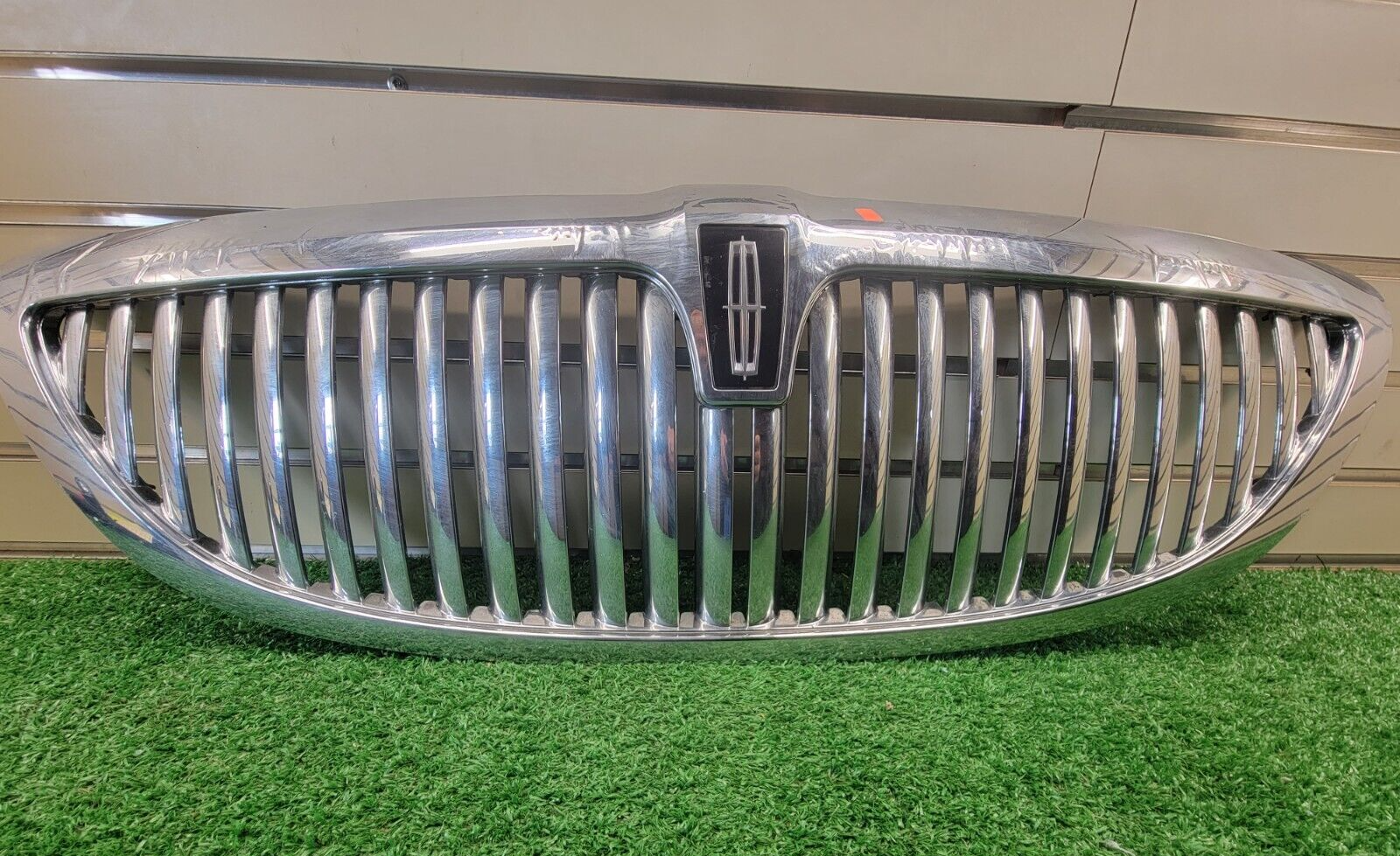 🔥2003-2011 Lincoln Town Car Front Upper Grille with Emblem Chrome Assembly OEM