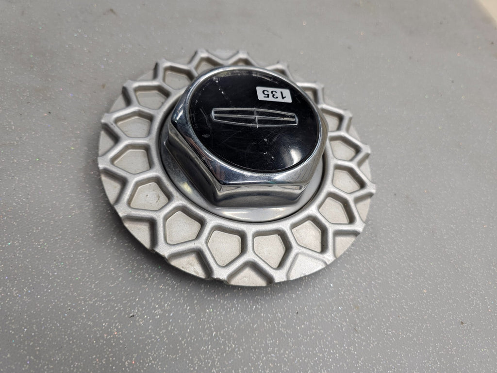 90-97 LINCOLN TOWN CAR FRONT REAR WHEEL TIRE COVER CENTER CAP HUB CAP SILVER OEM