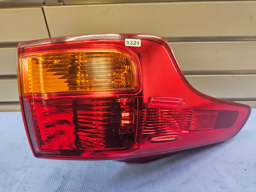 🔥13-16 Toyota RAV4 Rear Outer Left Driver Tail Brake Stop light Lamp Assembly