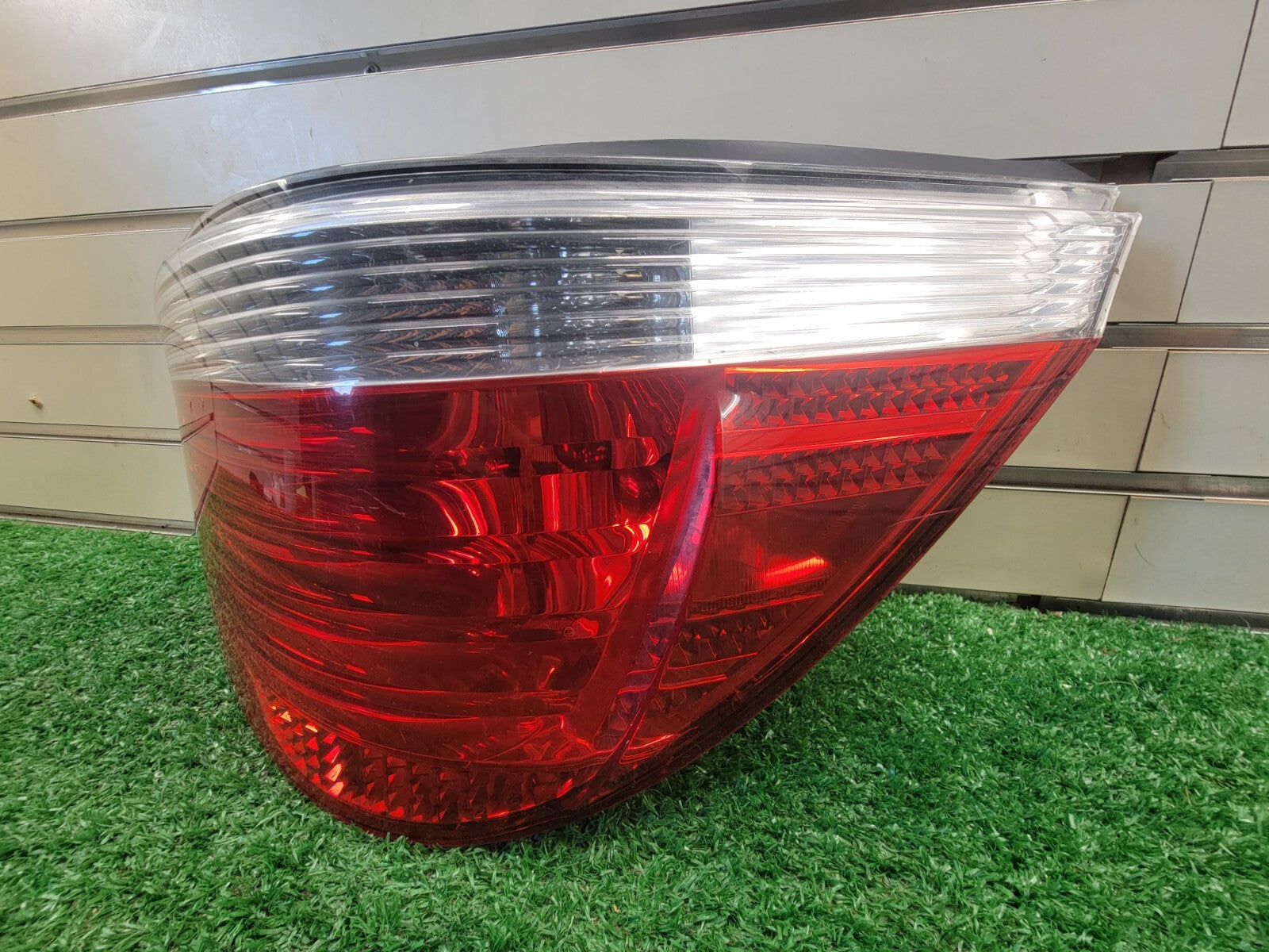 🔥04-07 BMW 525i 530i 550i Right Passenger Taillight Lamp Assembly Chrome OEM