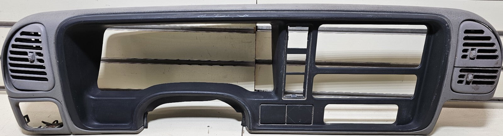 95-99 CHEVY GMC TRUCK SILVERADO CK Cluster Gauge Speedo Dash Bezel LIGHT GRAY C3