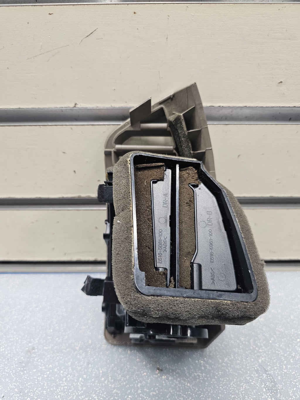 🔥04-08 NISSAN MAXIMA LEFT DRIVERS VENTILATION GRILLE DASH AIR VENT FILTER TAN