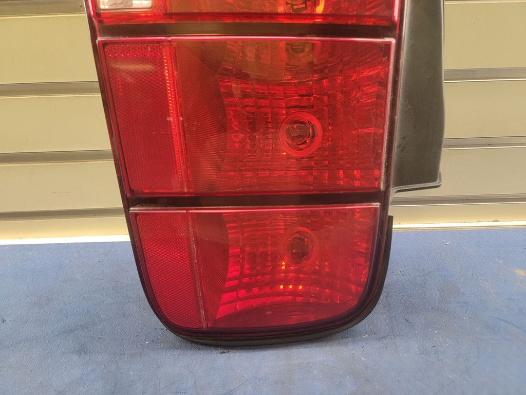 05-09 Ford Escape Right Hand driver Side Rear Tail Light Lamp Genuine OEM