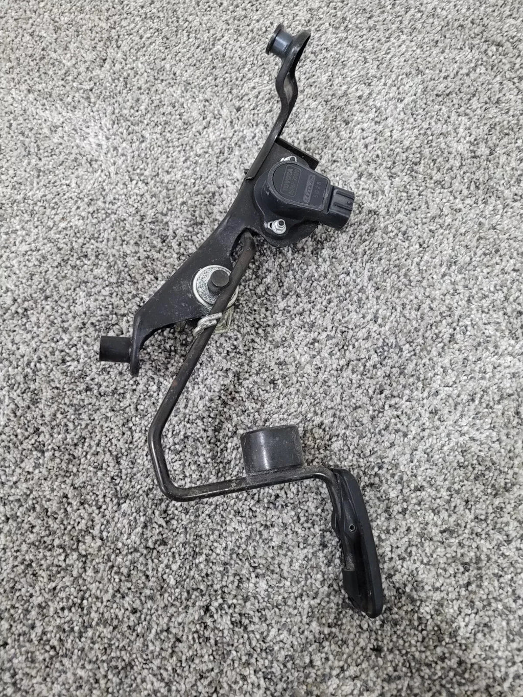 🔥2004-2005 Toyota RAV4 Accelerator Gas Fuel Pedal Sensor Standard Assembly OEM